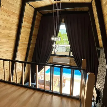 Casa de Férias Pleasant Bungalow With Private Pool And A Jacuzzi In The Bedroom In Sapanca *
